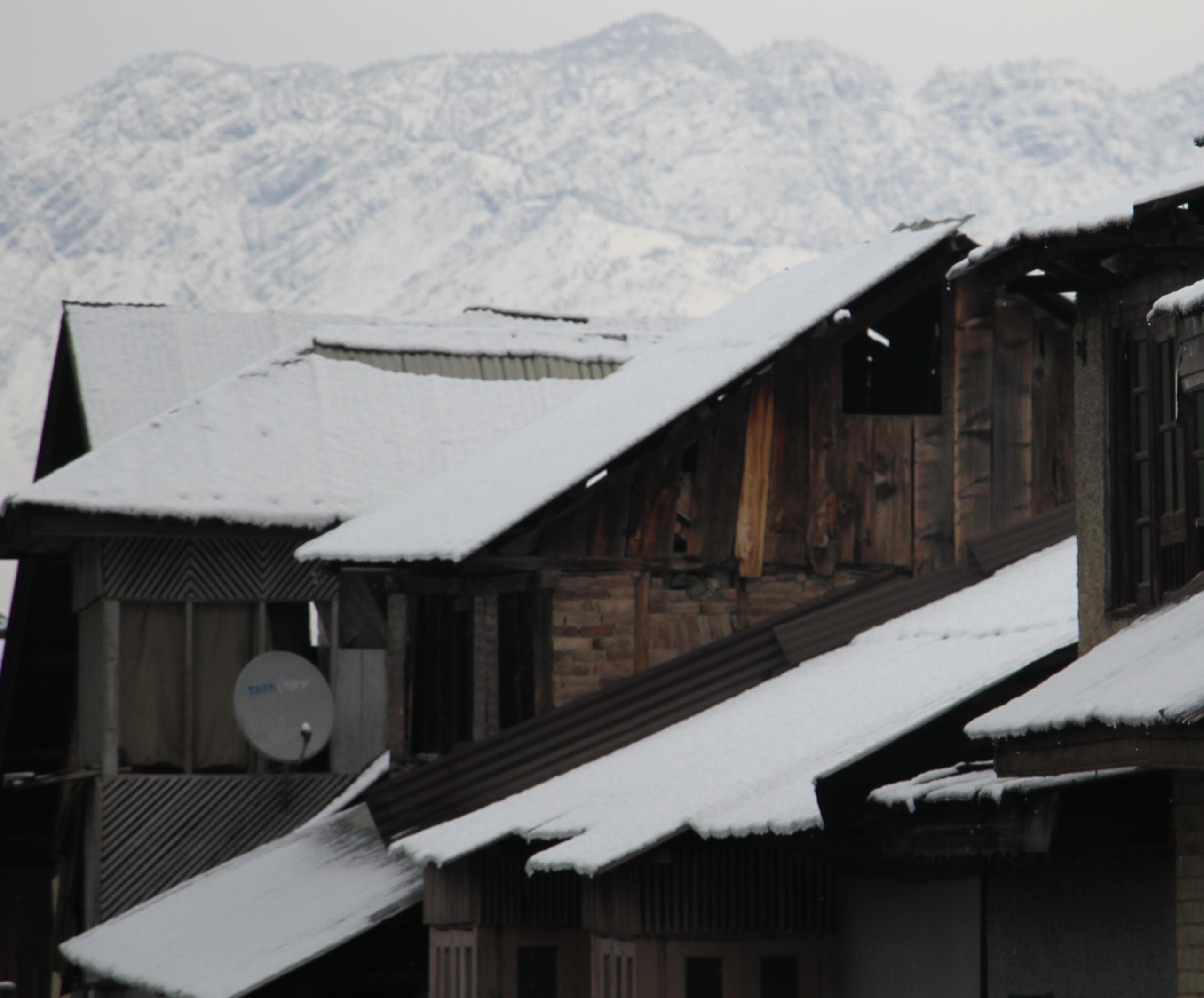 Rain and Snow Reported From many Parts of Jammu and Kashmir