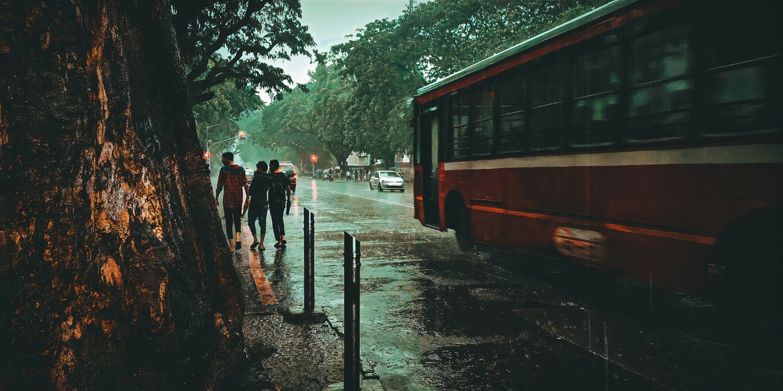 Heavy to very Heavy Rainfall alert for these areas of Gujarat , MP and Maharashtra, Check now.